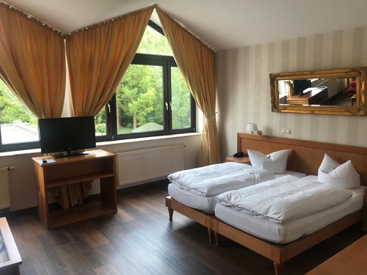 Burg Wegberg Hotel & Eventlocation Exterior photo